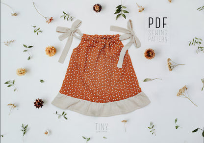 Luchtige kinderjurk met subtiele print geschikt voor warme zomerdagen